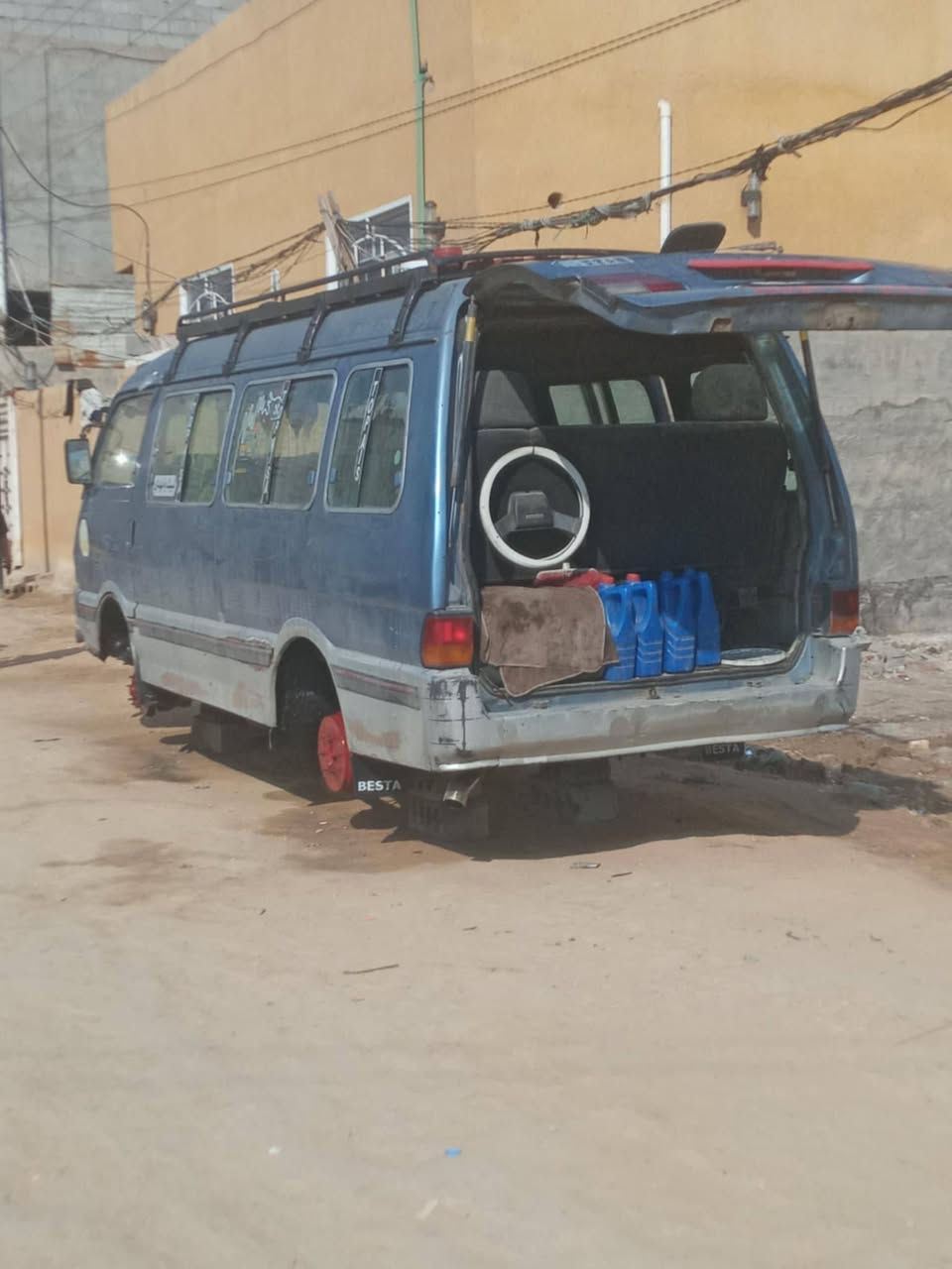 سلام عليكم كيه اسيه لبيع مديل 95  سنويه 26 بسمي سياره حلوه مكينه جديد بعدهي عله سحك  كهربايات كله شغاله مصفره هيه ومرور طيك صافي

