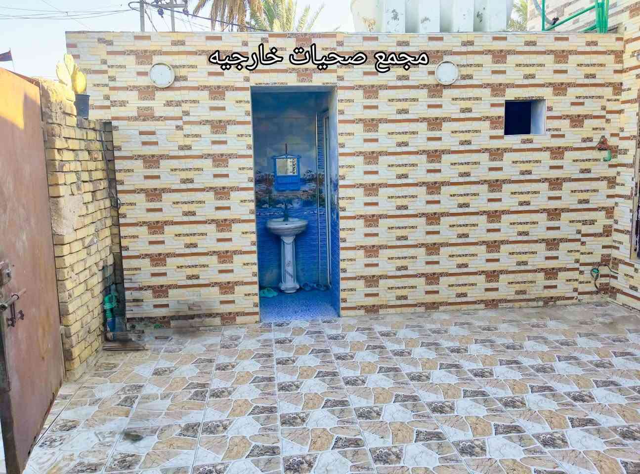 بيت حي العسكري يحتوي علا غرفتين وصاله ومطبخ وحمام  داخلي وحمام خارجي وصحيات خارجيه 
200م سعر البيت 150 مليون  السكف عكاده التصال علا الرقم ***********
موقع مكتبنا حي العسكري الثالث مقابيل موكب عمار قرب فلكت 60
