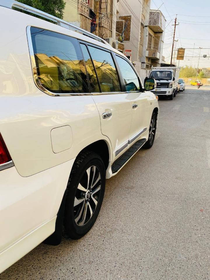 لاندكروز VX • ٢٠١٤ • ٨ سلندر