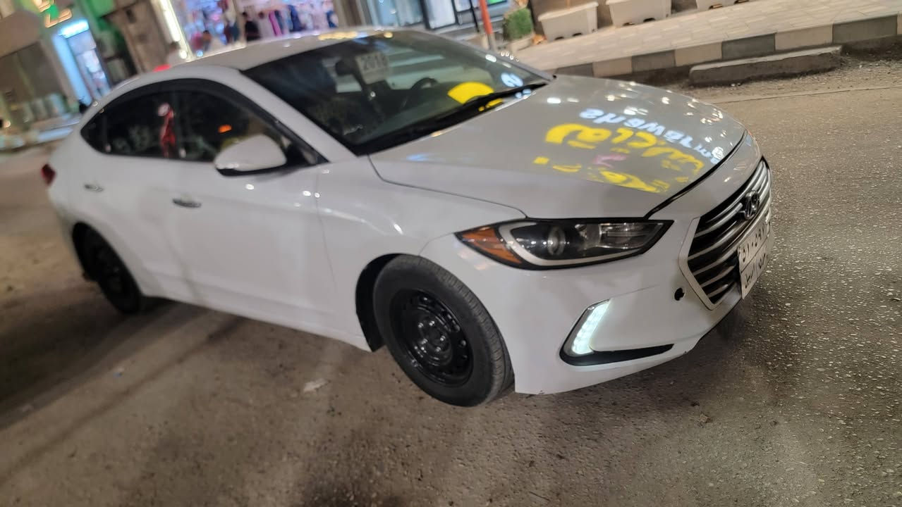النتره موديل 17 وارد أمريكي جاملغ والبنيد وبيه صبغات بالحزام مكينه 1800 دوش كير ومكينه حداديه وتبريد كله نضيف تحويل او وكاله بكيفك  انته بعد مكاني بالحله  السعر 83 ورقه 
***********
