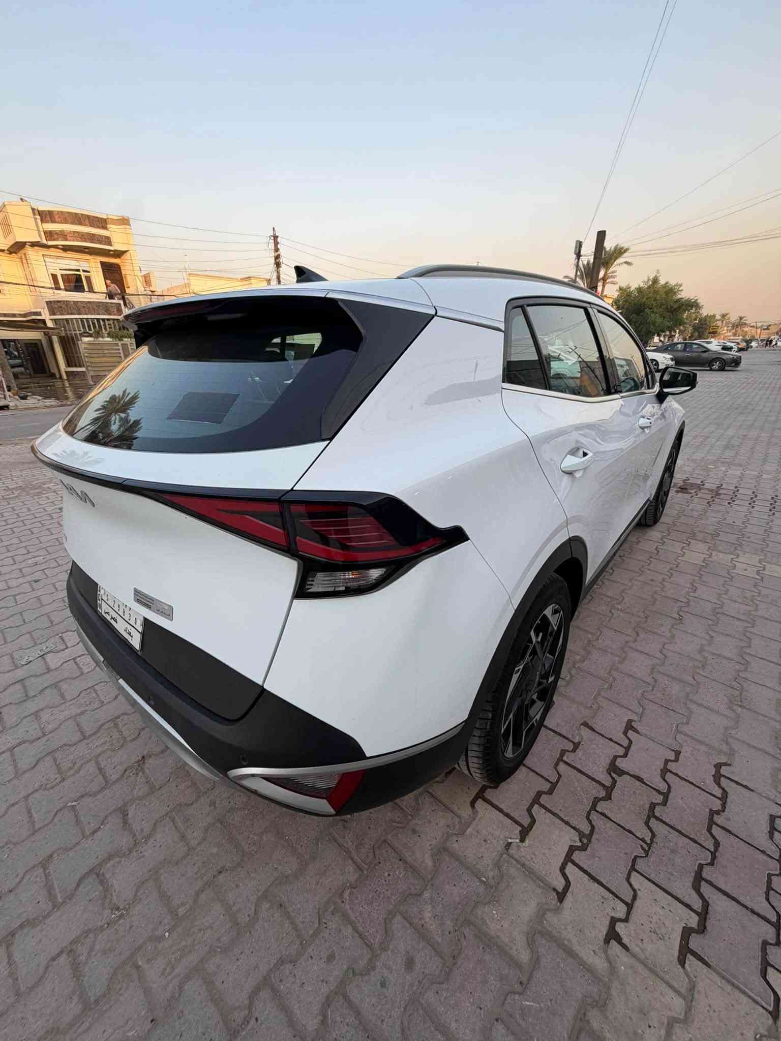 سبورتج ٢٠٢٣ كفاله عامة 
بيهة pdr بسيط بلباب لخلفي منشور سونار وياهة 
ماشيه ٧٨ ع ايد وحده من زيرو 
مواصفات نص  مو عمية كشنات كهرباء
 كشنات تدفئة 
سعر البيع ١٩٥$ 
بغداد عامريةً
***********
