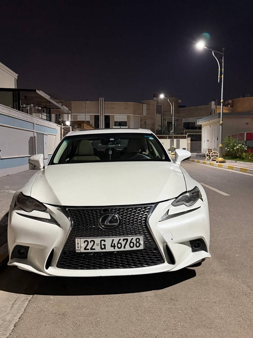 السلام عليكم ورحمة الله وبركاته اخوان 
Lexus is200t 2016 للبيع
المواصفات 
محرك 2000t تيربو 
كير ٨ نمر 
شاشه وكامرة 
كشنات جلد اوف وايت 
بصمه 
فتحة بالقمارة 
دفع خلفي اكسل
 ويل كب ١٧ مع تخم تاير جديد 
السنوية ما ساقطه وشرط التحويل 
السيارة جاهزة كمحرك وكير وبيها صدر امامي جديد 
وحادثها واضح امامكم والصبغ هم واضح بالسونار 
السعر ١٣٢ ورقه وبيها مجال جدا بسيط 
ومكانها كربلاء للاستفسار الاتصال 
***********
والسعر ١٣٢ ورقة وبيها مجال جدا بسيط
