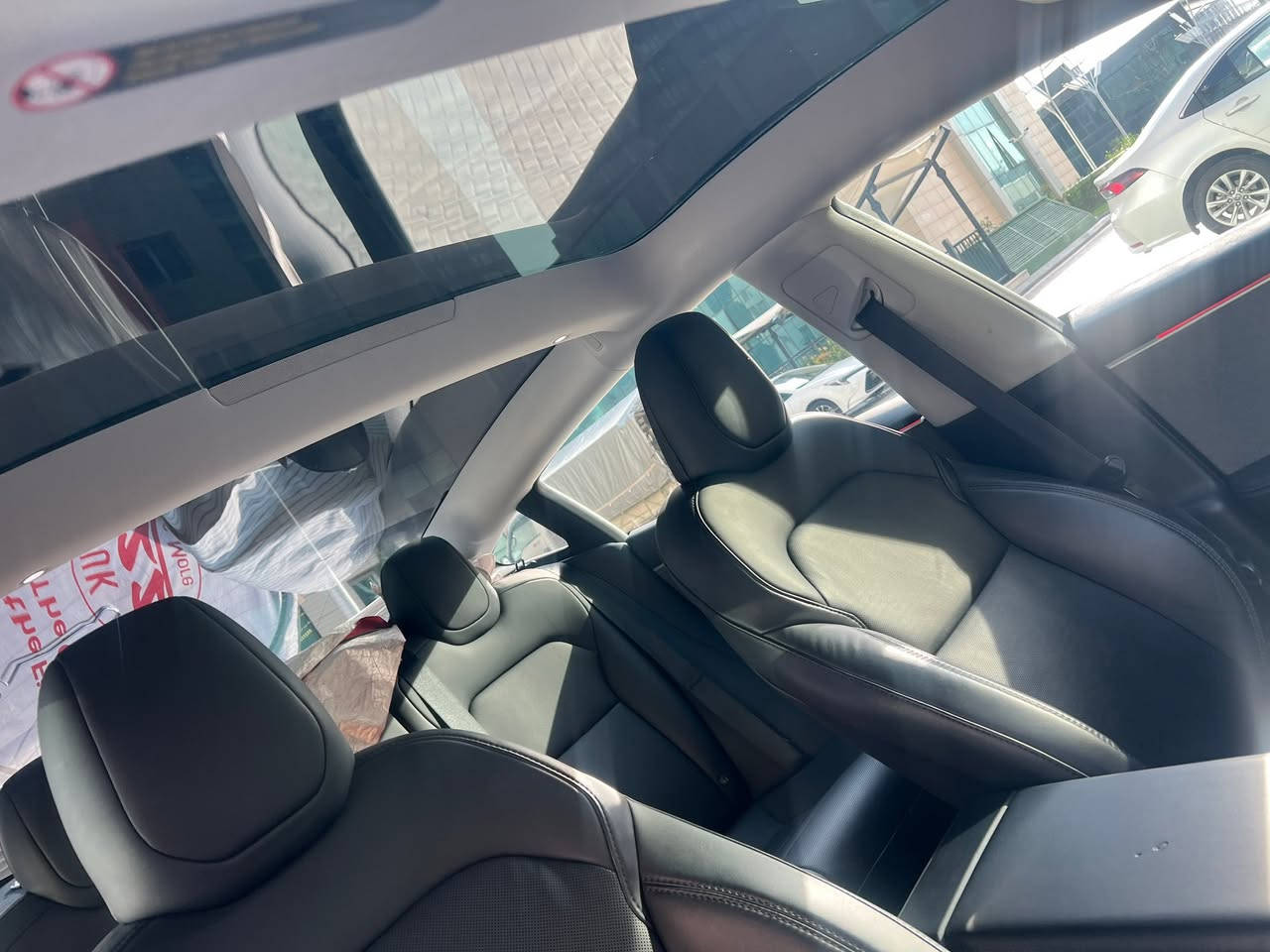 کوردی /عربی
*********
دروستكراوي :- tesla 
مۆدێل :- model 3 
ساڵ :  2024  
بزوێنەر : single motor 
بگۆری بزوێنەر : Automatic 
سوتەمەنی : کهربائی 
نرخ : 19500$
دۆخ : بەکارهاتوو
ماوەی ڕۆشتوو: 27 مایل
تابلو ئوتومبێل : ره قه م   
٣ پارچه ى بوياخه كه ليرى امريكايه بى ناو بى ايرباگ
***********
النوع :-Tesla 
المودیل :- model 3
السنة : 2024
المحرك :   Single motor 
ناقل الحركة: Automatic
نوع الوقود : کهربائی
الحالة: المستخدم 
السعر: 19500$
عدد اميال :   27 مایل      
رقم السیارە: ره قه م  
3قتعه سبوخ كلين امريكا بدون داخيلى بدون ارباك
**********
***********
