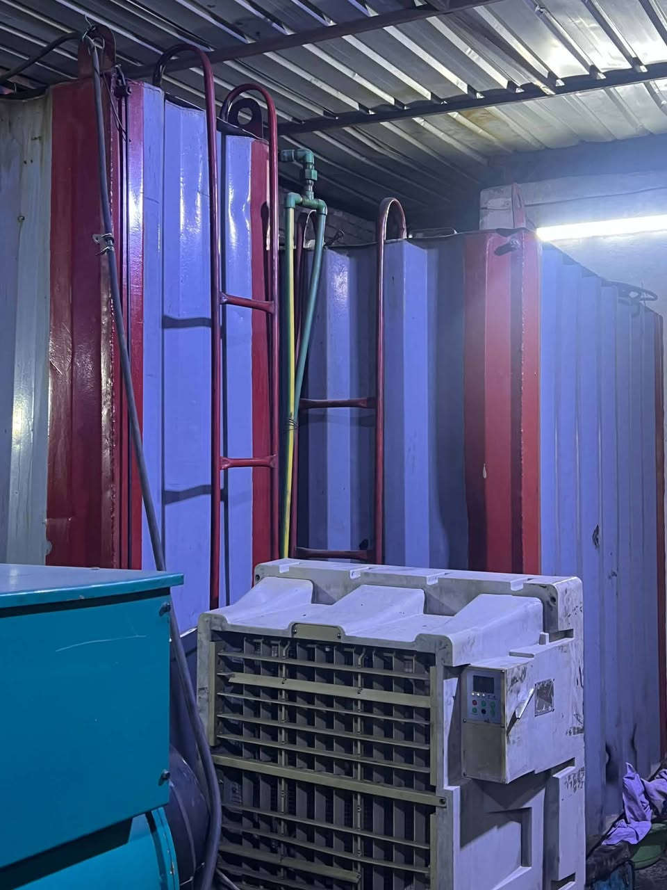موقع للبيع بغداد البلديات المعسكر
حمل 1000 قابل للزيادة 
بي مكينة دايو 10 كاتم 
حصة مقدمين عليها 
الارض ايجار 
***********
