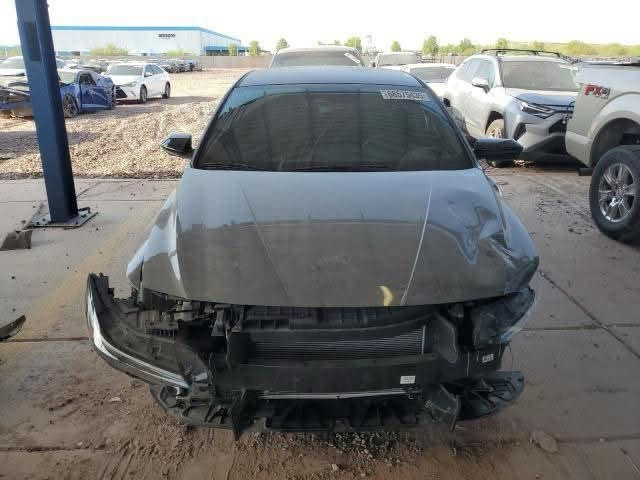 الالنترا موديل ٢٠٢٥ مواصفات فول ماعدا الفتحه حادث جاملغ كما موضح بالصور 
السعر :137 بدون رقم 
للاستفسار اكثر *********** واتس

نص مكتوب في الصور:
- 68575435