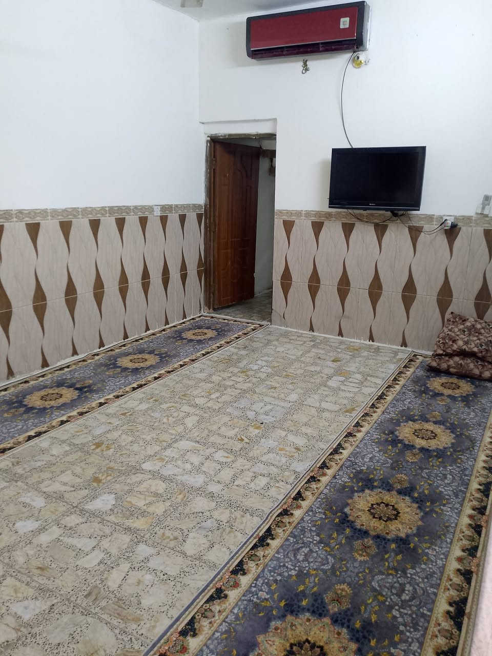 مشملات 2 للبيع كل مشتمل مساحته 100 متر طابو ملك صرف مسقط شارع عمارة المصري للتواصل واتساب فقط ***********
