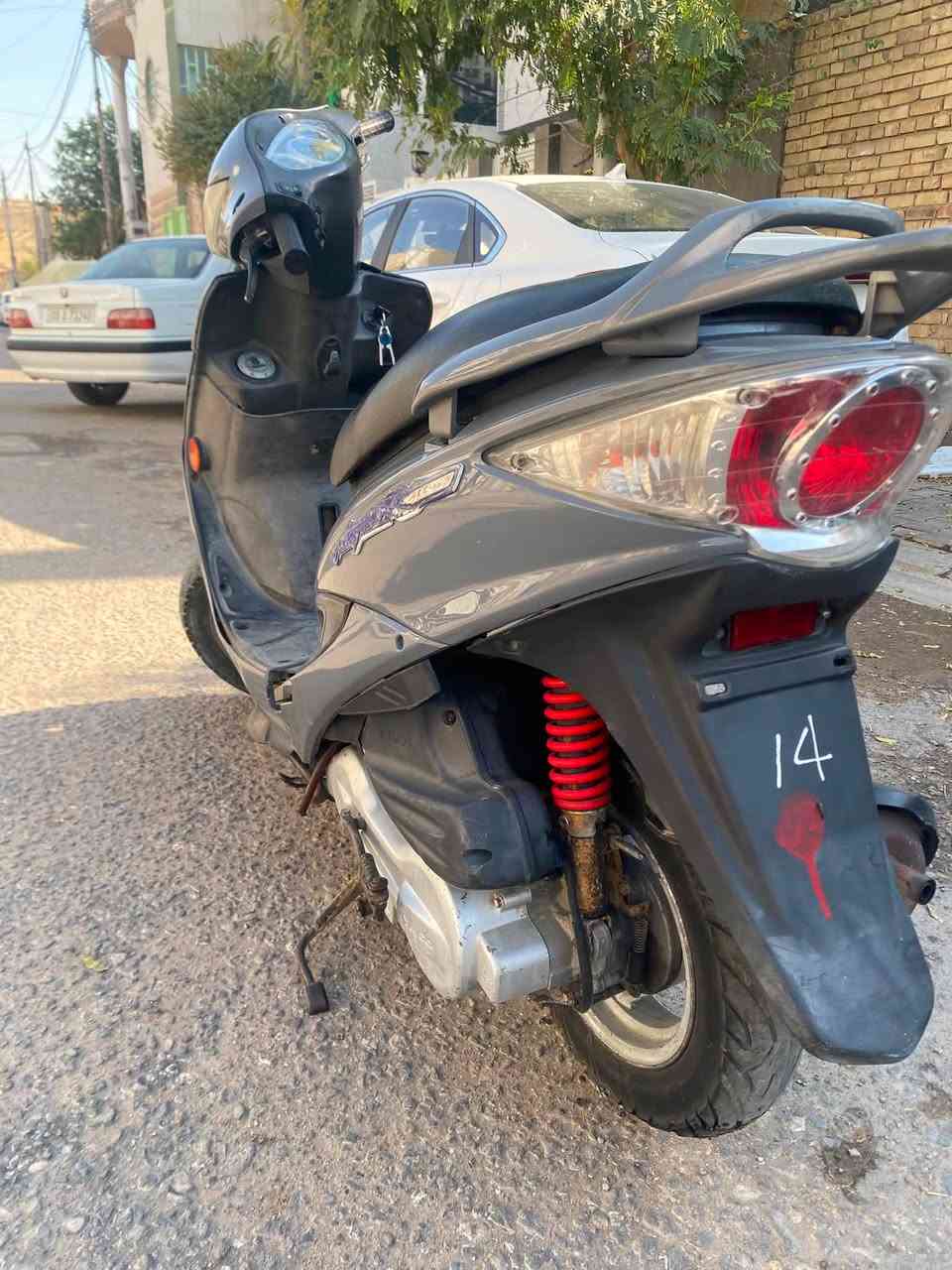 سلام عليكم كامكو جي فور جديده كلش وكامله كله شغال ٥٥٠ وبيه مجال مكاني نجف ***********
