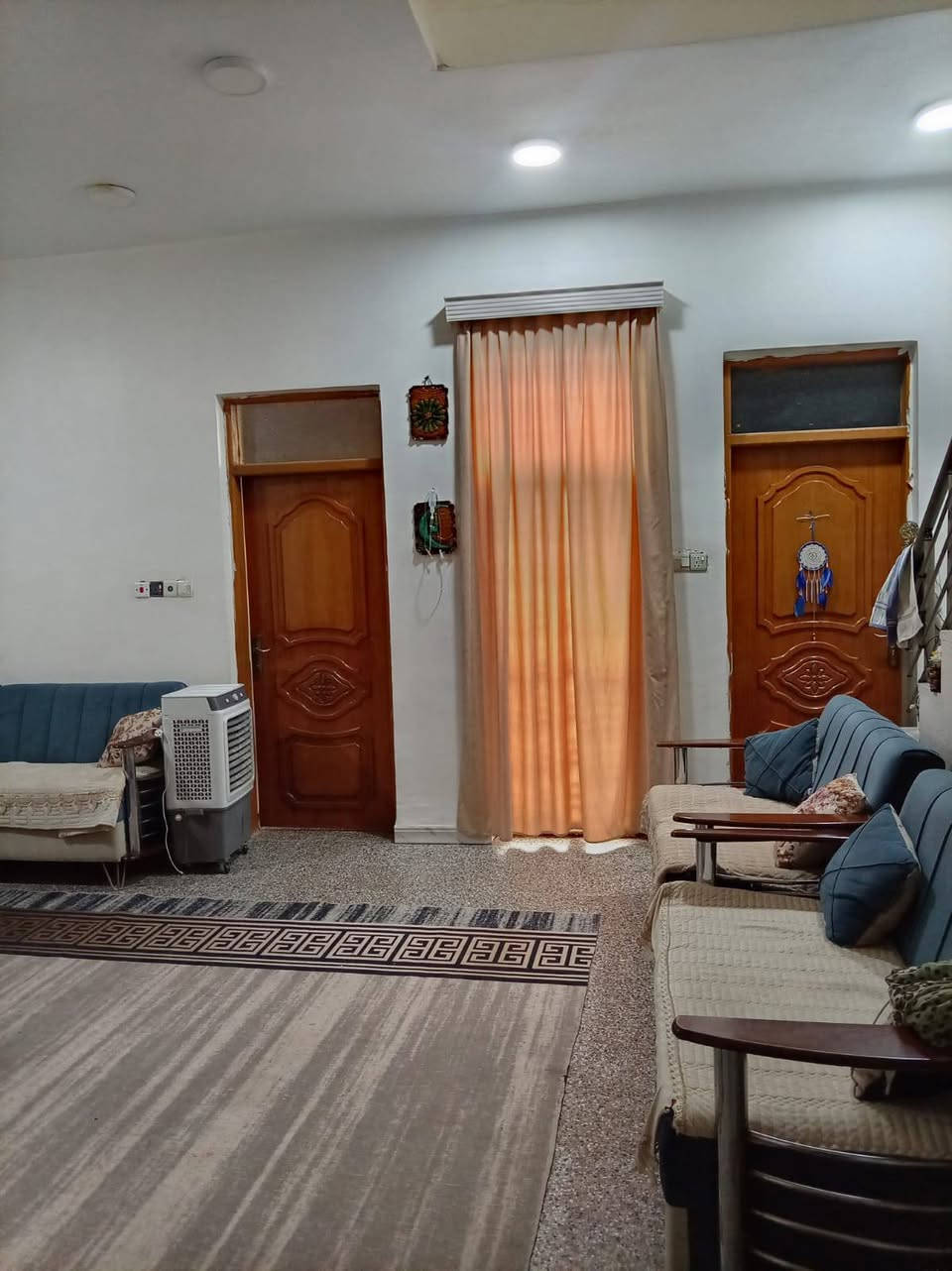 بيت مساحة 200متر للبيع في حي القدس الثاني خلف الكراج الجنوبي 
استقبال وصاله وغرفتين نوم ومطبخ وصحيات 
البيت صب كونكريت مسلح 
للاتصال 
*********** واتساب 

***********

ابو زينب للعقار
