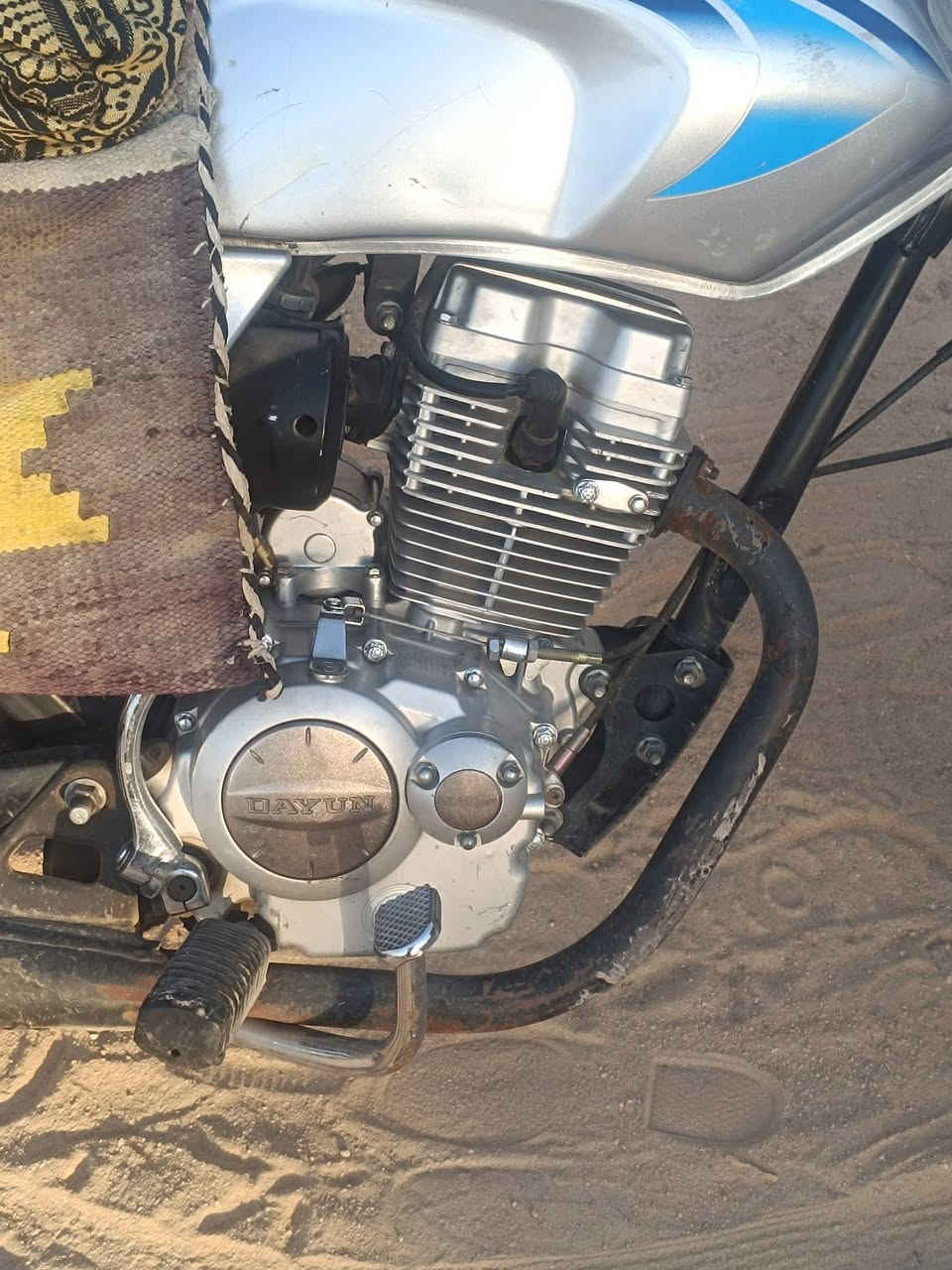 شباب دايون عضم موديل 20 اوراق اصولي وصل معرض معرضها خلخال دراجه شوفت العين نضيفه مكينه مامفتوحه  اوراق يم حسين كاتبك سعرها 875ومجال قليل مكاني حي الطارات ***********
