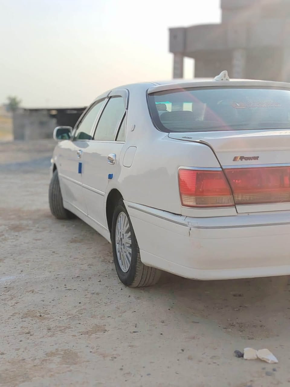 ملكة ادوات للبيع سعر 30 وبيها مجال حك الجيه
ملكة ابيض صدفي دكمتين برده خلفيه  كصه سياره احلى من الصور كير محرك شرط تبريد طخم تاير شرط صدر طب سياره جاهزه على اخر مابيها اي نقص مكان الشرقاط الساحل الايسر 

اني مكلف اتصل صاحب سياره 

***********
