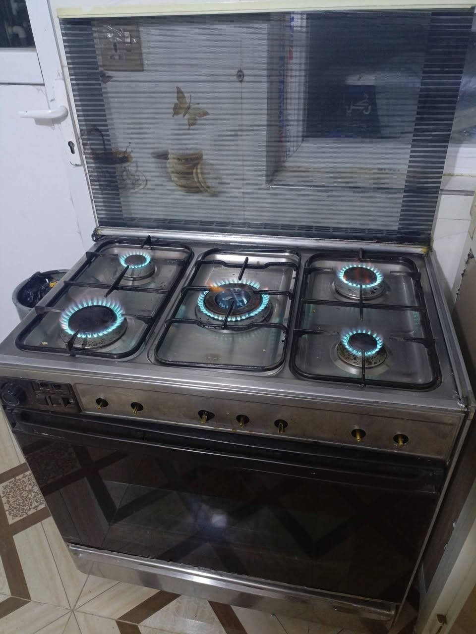 طباخ عشتار للبيع سعره 100 عيبه بس يدات ما بي ***********
