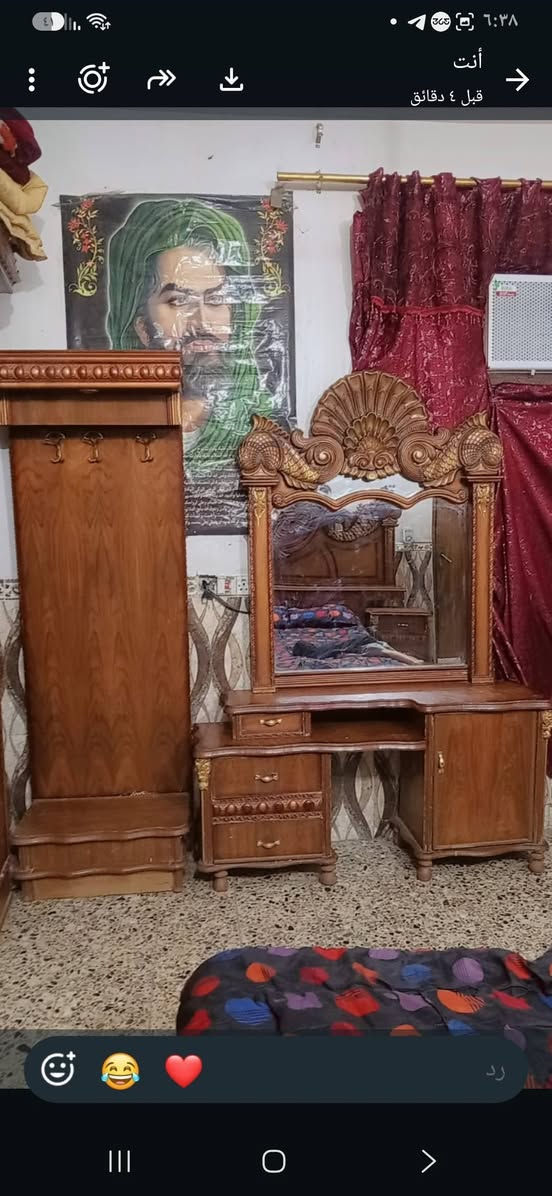 سلام عليكم غرفه صاج ٦ باب للبيع بس مابيه تخت مكسور كنتور تركي هم ويه غرفه سعر ٢٥٠ مكاني زعفرانيه بدايت شارع معهد ***********

