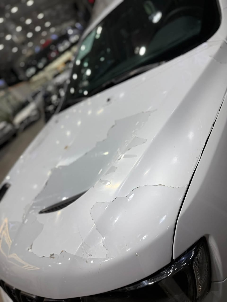 سلام عليكم
جيب S 2021 
عداد المشي 3 فقط🔥🔥
مكفولة كفالة عامة السيارة بعدهة بلفابلون مال شركة 
ضمان شركة هارلم 
المواصفات 
بانوراما
داخل احمر
حساس امامي خلفي
كامرة خلفية
تبريد تدفئة مقاعد 
جنطة كهرباء
مكان السيارة بغداد الكاظمية جكوك 
السعر 37,800 وبيهة مجال بسيط 
***********

