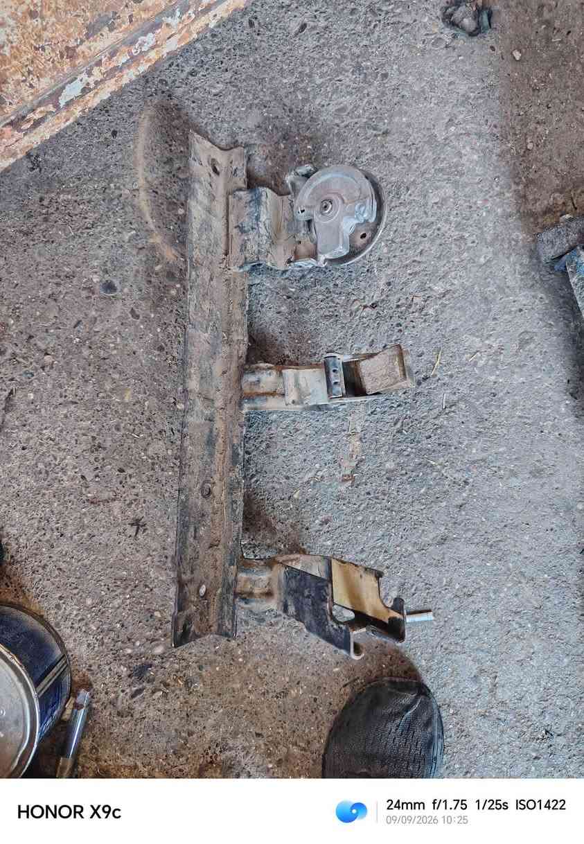 سڵاو سوپاس بۆ وەرگرتنی  پۆستەکەم
 ئەشیایی وردەو هۆکی 500 و  700 جەکی بیلاد بەردەستەو تایەو ویل چیتان ویست بەردەستە 
سلێمانی ابراهیم احمد
***********
***********

