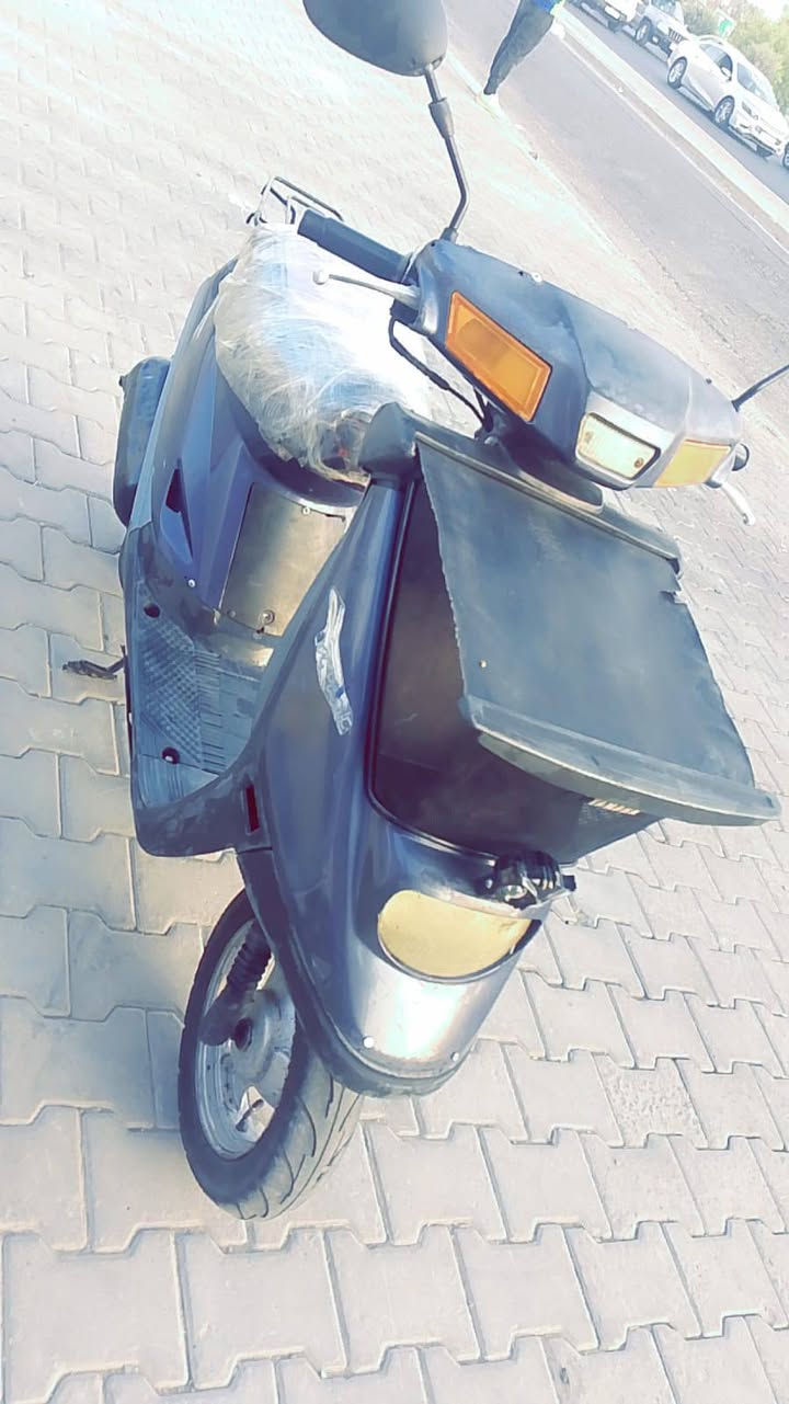 دراجه يماها مابيها عيب فقظ باتري نقص محرك هندر واحد يشتغل محرك ما مفتوح كيج سرعه كيج بانزين شغال دراجه فول نشاط سعر ١٦٠ بي مجال بسيط جماعت 140لا تعلق بدون ما احرجك دراجه تسوه ونضيفه تعال خاص او اتصل برقم ***********
