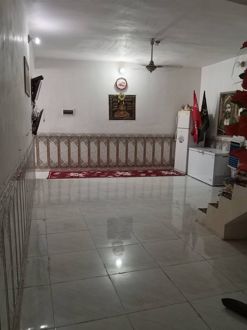 دار للبيع يقع في حي ذيب الثاني الشارع الأول قرب جسر حي الدواغنه المساحه 200 م 
يحتوي على غرفتين نوم 
هول
مضيف
مطبخ 
بناء بلوك دجه وله
مجمع صحيات داخلي وخارجي
السقف مسلح الارضيه بورسلين
البناء حديث
للتواصل الاتصال على الرقم 
***********
***********
