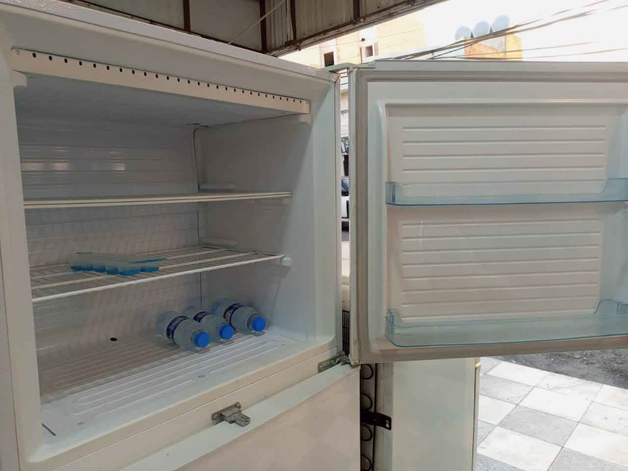 ثلاجة ٢٢ قدم السعر ٢٧٥ العنوان دهوك واتساب *********** دهوك, العراق
