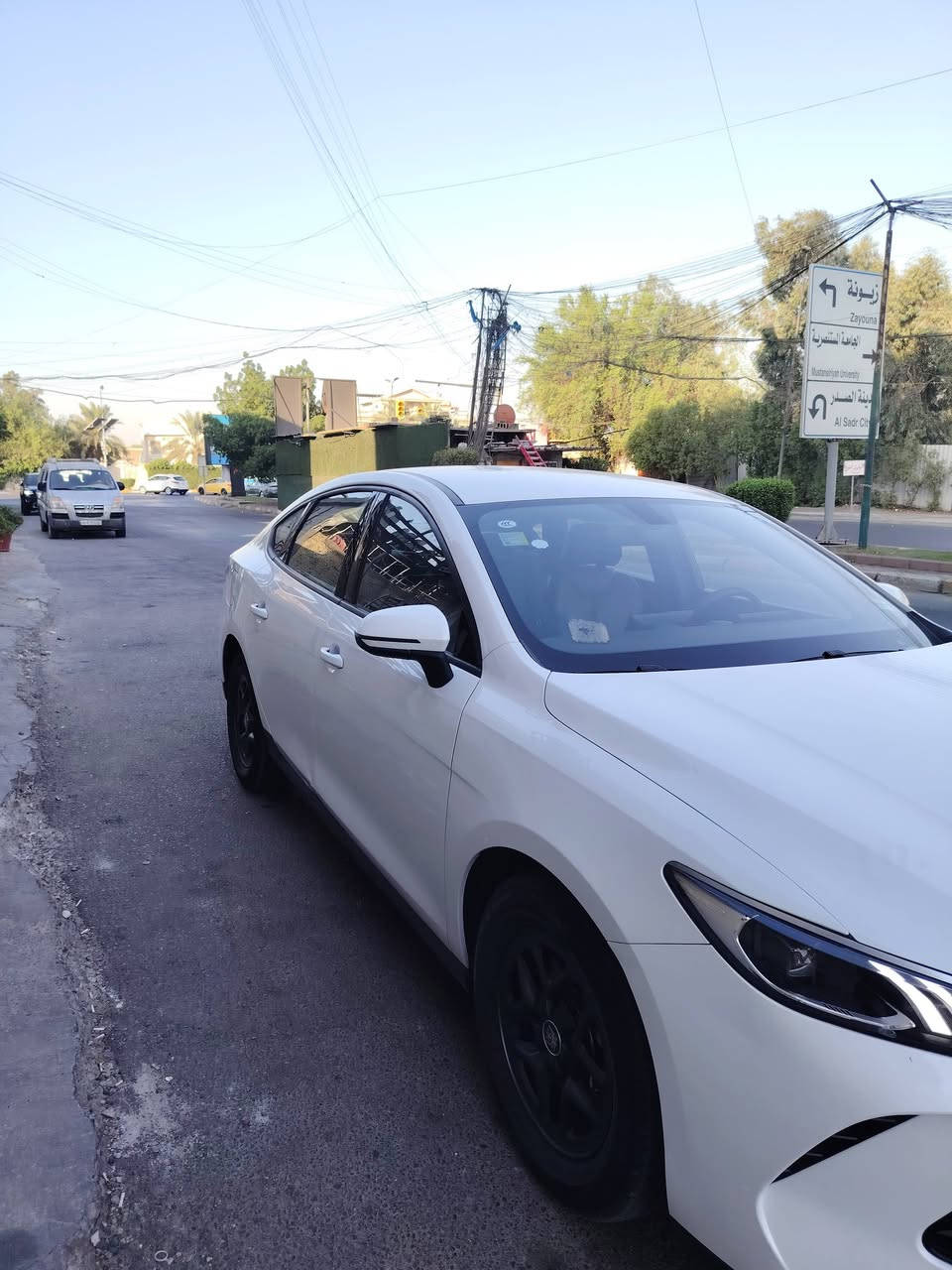 السلام عليكم
كن بلاص ٢٠٢٥ 
ماشية 
HEV 20000
EV 17000
بدون صبغ بيها بارد بالجاملغ الخلفي الايسر وبيها خدوش موضحة بالسونار ترايها زيرو داخل زيتوني جاهزة بدون نقص
السعر ١٩ مليون مكانها الكريعات شارع المعارض 
رقم الهاتف ***********
