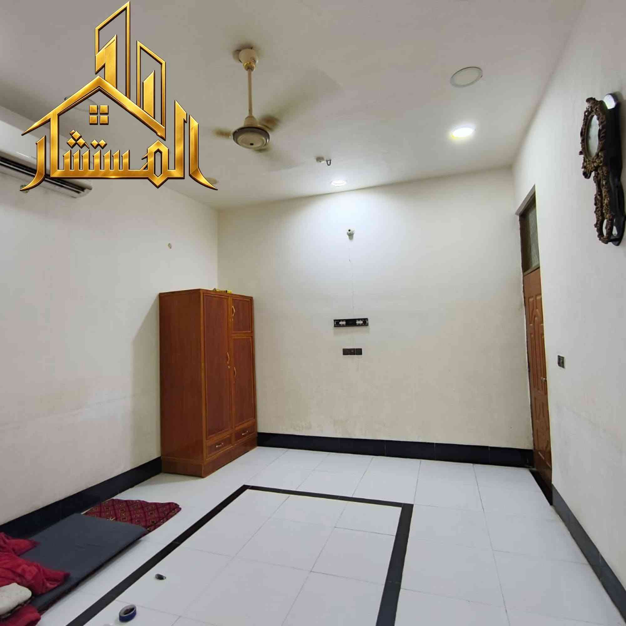 🔹✨الاعلان (2)✨🔹

🔹✨دار (5) غرف ركن على شارعين بالطشاش✨🔹

🔹طبيعة العقار: ((طابو صرف))

✨نوع العقار : ((دار سكن))

🔹المنطقة: ((الطشاش الثانية))

✨المساحة: ((140م))

🔹الوجه: ((11م))

✨النزال: ((12.5م))

🔹عرض الشارع: ((10م ركن على شارعين))

✨سنة البناء : ((2017))

⚜️تفاصيل البناء: ((طابقين))

▫️الطابق الاول يتكون من استقبال وهول ومطبخ وغرف نوم عدد (1) وصحيات
▫️الطابق الثاني يتكون من هول وغرفة كاملة البناء وغرفتين هيكل غير مسقف

🔹أقرب نقطة دالة: ((المضيف الرضوي))

▫️لمزيد من التفاصيل التعليق بكلمة ((تم)) أو مراسلة بريد الصفحة خاص

👈أو زيارة مكتبتا : الطشاش شارع الاسعاف الفوري محلات معمل المرور مقابل اول استدارة

👈او الاتصال على رقم المكتب: 📞 ***********

✨مكتب المستشار العقاري .. اختيارك الأمثل✨
