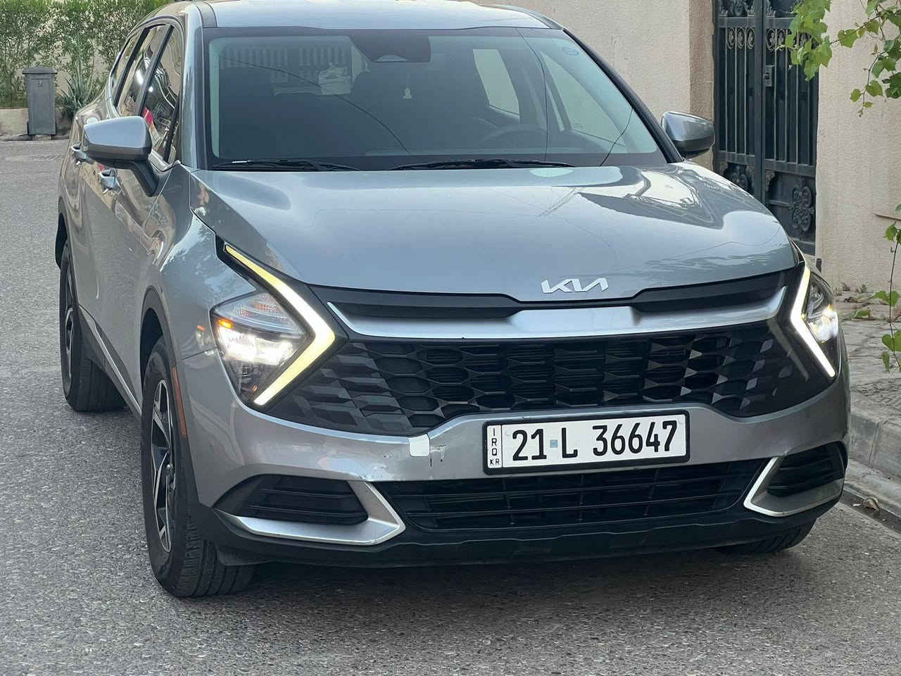 السلام عليكم
كيا سبورتج 23 وارد أمريكي 
حادث خفيف 4سلندر GDI بانزين اصل اضافة منظومة غاز شركة النجف مع الكارت بعدها بضمان الشركة مواصفات سويج شاشة متصل كامرة حساس خلفي رادار امامي باقي المواصفات معروفة رقم سليمانية مداور فقط مراوس موجود مكانها النجف م/***********
