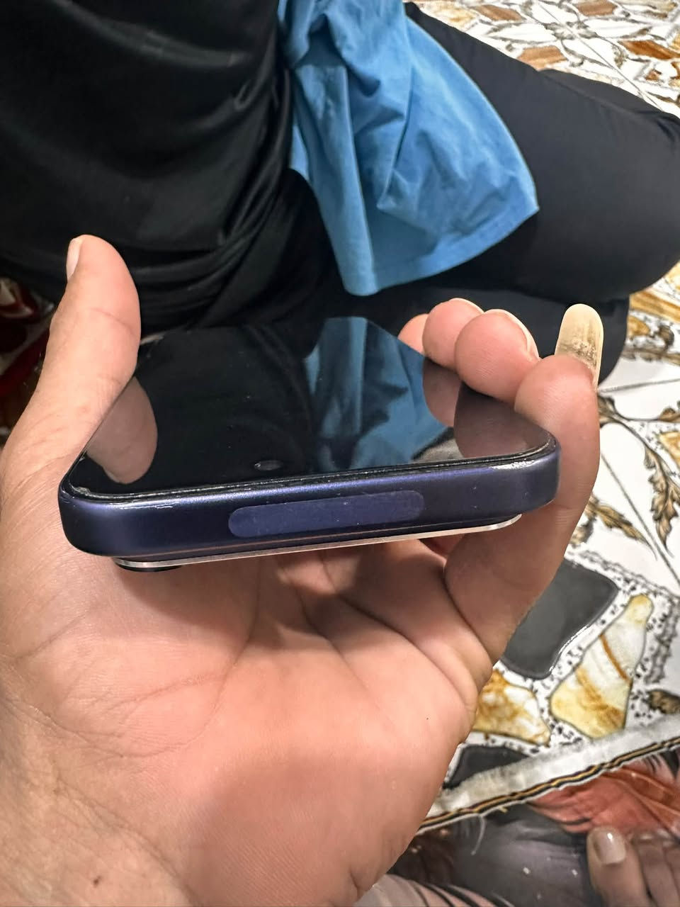 آيفون ١٧ برو ماكس 
أيسم  شرق اوسط
ذاكرة ٢٥٦ 
بطارية ٩٦
 تلفون مكفولً مداخل تصليح بغداد الكمالية
سعر ١٦٥٠ وبي مجال بسيط 
رقم  ***********
