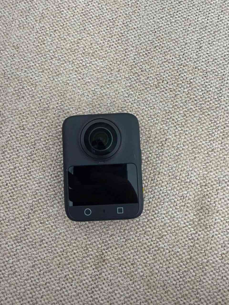 السلام عليكم
Dji 360
جديده نضافتها ٩٨% فقط فتحه باكيت وستخدام مرتين فقط مع كامل المحلقات والجنطه + عصه تقريبا ٣ متر 
السعر المطلوب 450 الف وبيها مجال بسيط ❤️
اتصال او واتساب ***********
