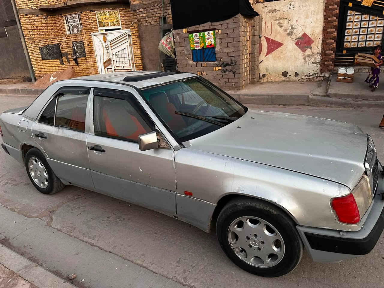 السلام عليكم مارسدس مكينه ثنين ونص ذي قار
السعر 20 وبيها مجال 
الاستفسار ***********
