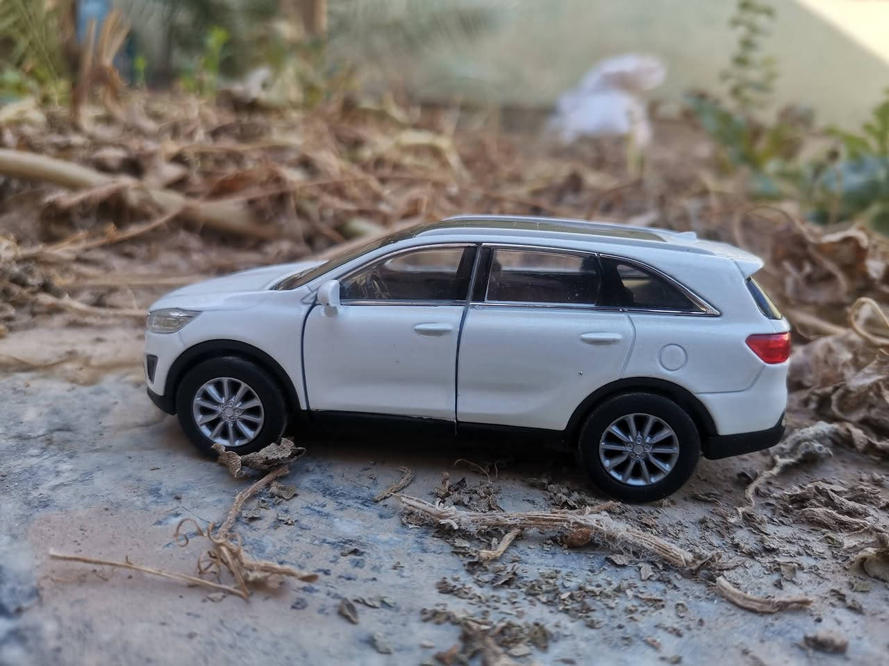 للي يريد يتميز شوي مجسم KIA SORENTO الشكل من 2016 الى 2018 القطعه مختمه KIA مع سوادات السعر 11 للتواصل *********** ومتوفر توصيل ❤️
