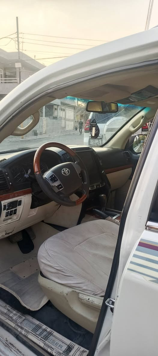 بؤفرؤشتن يان گؤرينه وه وه نه وشه مؤدئل ٢٠١٠ لؤك لؤكه داعامى بؤداعامى به شه رت ئي مالى خؤمه نموونه يه بئ ده عمو لئ دراوى جوار تايه ى لؤكه گئرو مه كينه ى به شه رت گئر ئؤتؤ ماتيكه ده بل ئه كسل به شه رت نموونه يه كامل شكلى كراوه به ٢٠١٦ سلايته ناوزه رد قه پات مواسه فاته بؤپه يوه ندى *********** كؤدى هه يه و باركؤديشمان وه رگرتووه

نص مكتوب في الصور:
- aiubnawzad