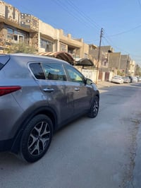 كيا سبروتج ٢٠١٧ حادثه حافهة البنيد ومصبوغ وبيه باب السايق مصبوغ مكينة ...