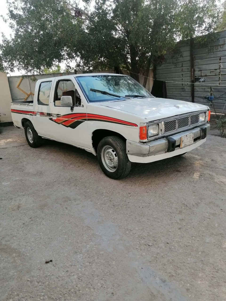 السلام عليكم للبيع بيكم نيسان موديل 89 رقم ذي قار مشروع وطني تحويل ثاني يوم  مكينه كير بلاد محرك 2400 حداديه جديده تواير جديده  باور جديد مكان ذي قار  سعر 24 ورقه  الشراي يتصل ***********
