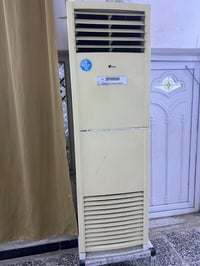 سبلت ميدا 3 طن للبيع شغال مابي شي بس مرات يفصل مكاني بغداد سعرة 400 07...