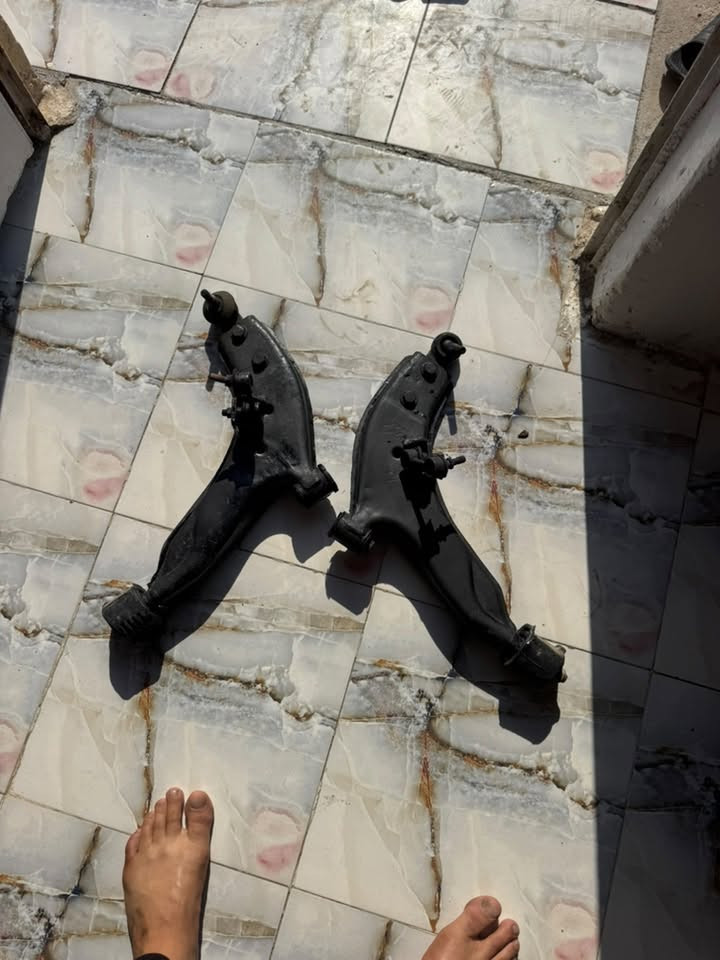 اغراض النترا ١٩٩٢
مكينه مفتوح مكفوله
كير اوتو مكفول 
صدر مال حاويه كلش نضيف 
مشط حاويه
شنو تحتاج موجود اغراض نضيفه واسعار مناسبه 
منضومه تبريد نضيفه 
راديترات 
يوجد توصيل. 
مكاني بغداد تقاطع النهروان 
***********
