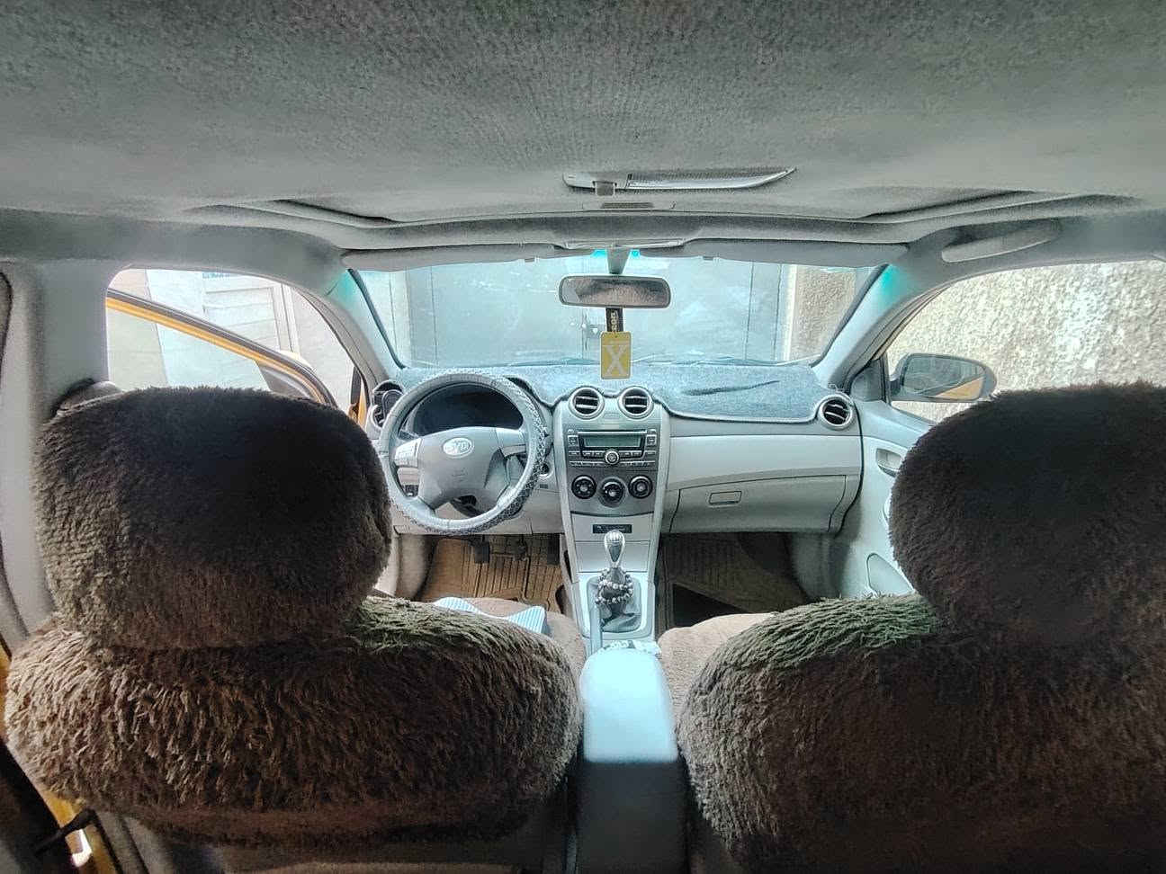 🚗 بي واي دي G3 موديل 2013 للبيع 🚗
​المواصفات والتفاصيل:
​النوع والموديل: BYD G3 - موديل 2013
​المحرك والجير: الكير والمكينة مكفولات بشرط (شغالين ممتاز بدون مشاكل)
​البودي والصبغ: صبغ أصلي بالكامل، عدا مقدار شبر واحد عند البك لايت الخلفي فقط
​الأوراق والملكية: أوراقها جاهزة وتحويل مباشر
​الموقع: بغداد - البلديات
السعر : 47
​للتواصل والاستفسار:
يرجى الاتصال أو المراسلة على الرقم: *********** أو التواصل عبر الخاص بغداد, العراق
