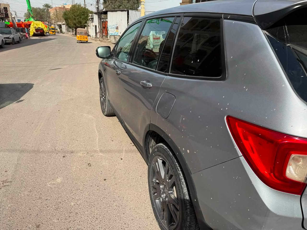 السلام عليكم
هوندا للبيع

سيارة هوندا پاسبورت 

موديل 21 فول موصفات 1/1

حادث باب عكس سايق 

موضح بل سونار 

سيارة رقم دهوك
باسمي سيارة

سعرها 180 ورقه بيه مجال 

سيارة جاهزة 

اي نقص مابيه

مكان بغداد 

حي الامين الثانية

***********

