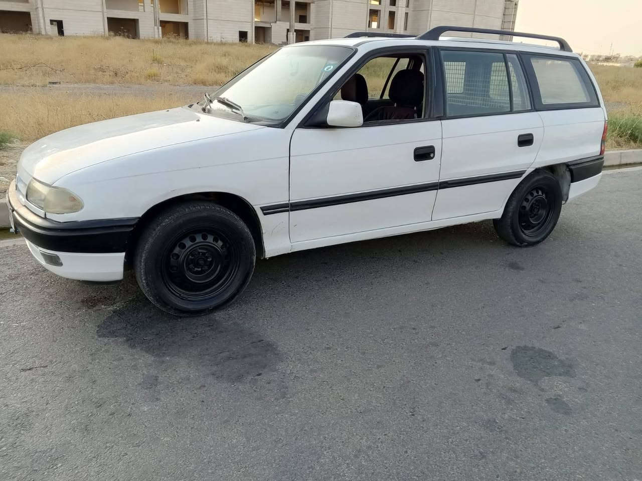 السلام عليكم استرا للبيع ستيشن الموديل 93 الحجم 18 سبق دوائر ودوسات گير نظيف  محرك طالب رنگات وايرمانيه جاهزه دوشمه  جاهزه طخم حيل نظيف سياره مال بيت مال جنايه هزه جديده رقم جديد باسمي سعر 45 وبي مجال بسيط العنوان موصل حي الفلاح شرط التحويل رقم الهاتف***********////// اسيا***********
