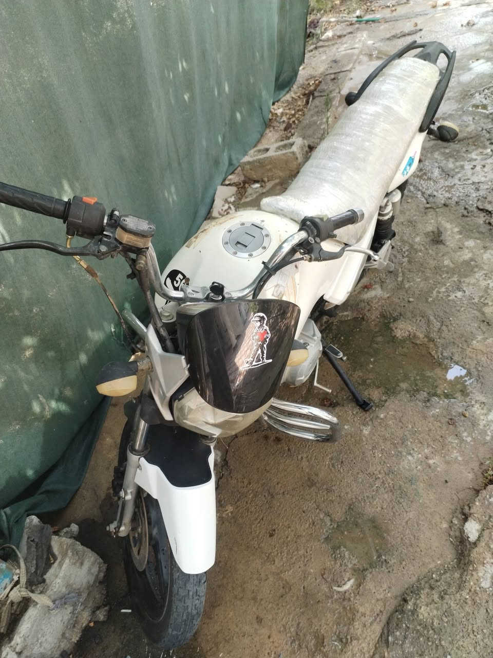 للبيع سنكي 18مكينه 150مامفتوحه لاتنقيص ولاتبخير كهربائيات شغاله نكره سلف مكانه الضلوعيه الحردانيه او جويزرات السعر 625وبيه مجال قليل الشراي يتصل ***********
