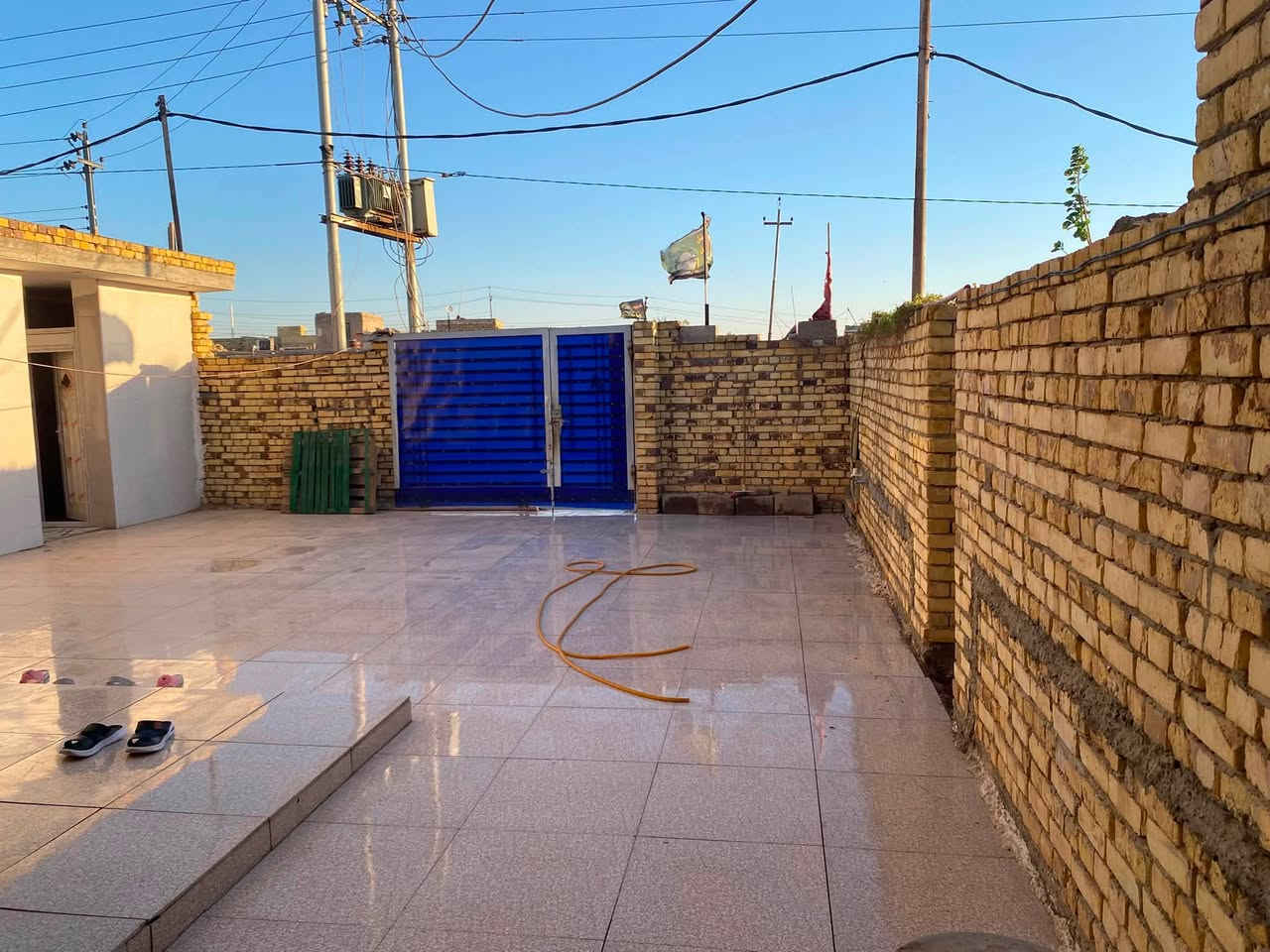 بيت للبيع المساحه 300 مترطابو  زراعي
العنوان ميسان الحولي منطقه عباده 

الاستفسار ***********
