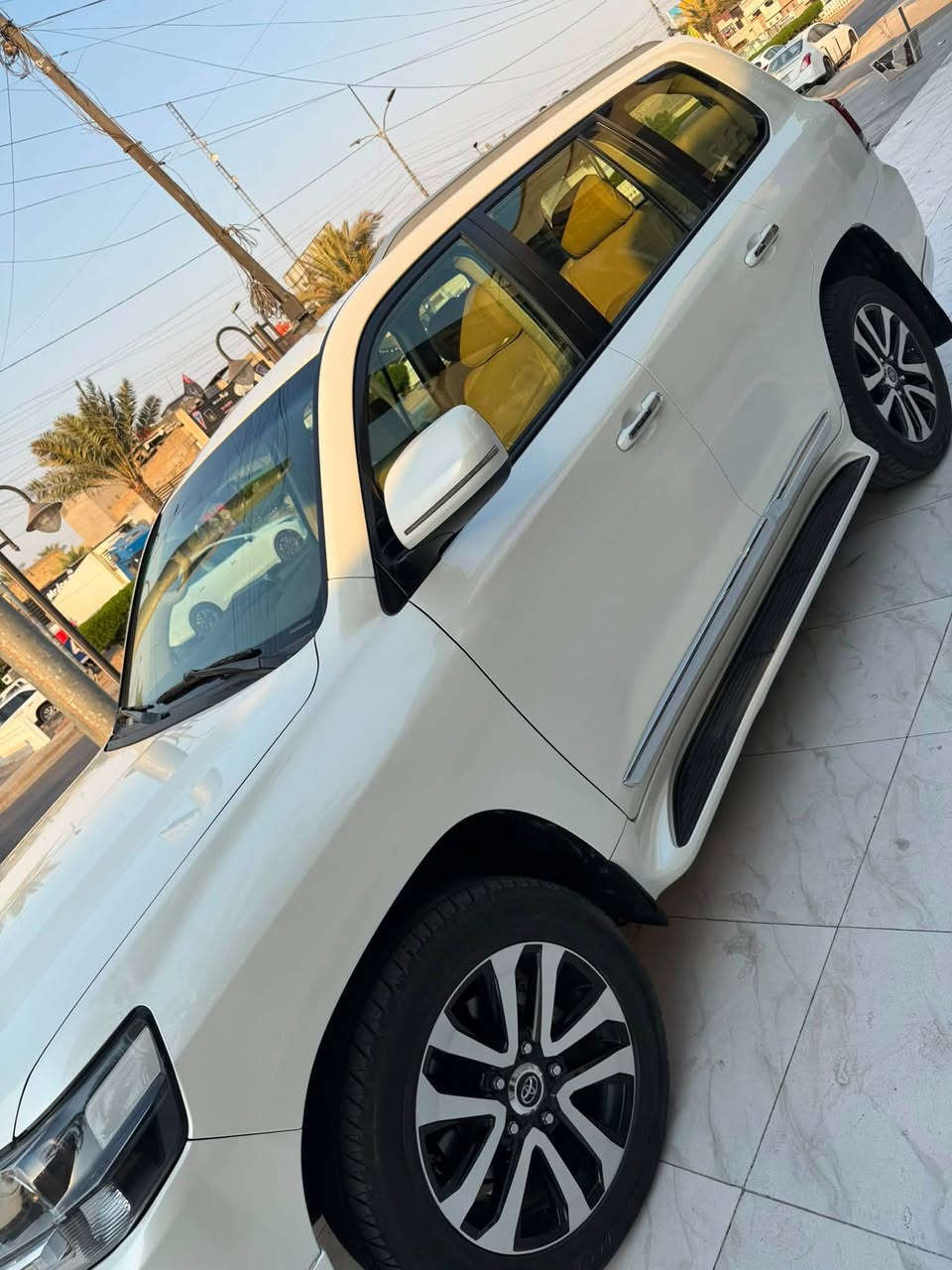 ⭕️للبيع لاند كروز بريم 2019 ((GXR))⭕️
-ماشيه 61 الف حقيقي 
محرك 6 سلندر 
بريم اصل
فتحة سقف
تشغيل عن بعد
مقاعد جلد 
شاحن لاسلكي 
جنطه كهرباء 
كشنات جهتين كهرباء 
مواصفات البريم معروفة
((السيارة كفالة عامة من الصبغ والتبديل بيها بارد قطعتين ع كد شبر ))
والسيارة جديدة بمعنى الكلمة بدون شخط بدون رصعة وكل غراض الشركة موجودة بيه✅ بأسمي وتحويل ثاني يوم💢

السعر  وبيها مجال—51,500$
مكان السياره بغداد/ شارع فلسطين 📍
للاستفسار: *********** 📞
