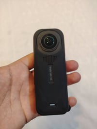 مستعجل ع البيع كاميرا انستا 360 x5 نضيفه حيل نسبة النظافة 99٪ مستخدمه ...