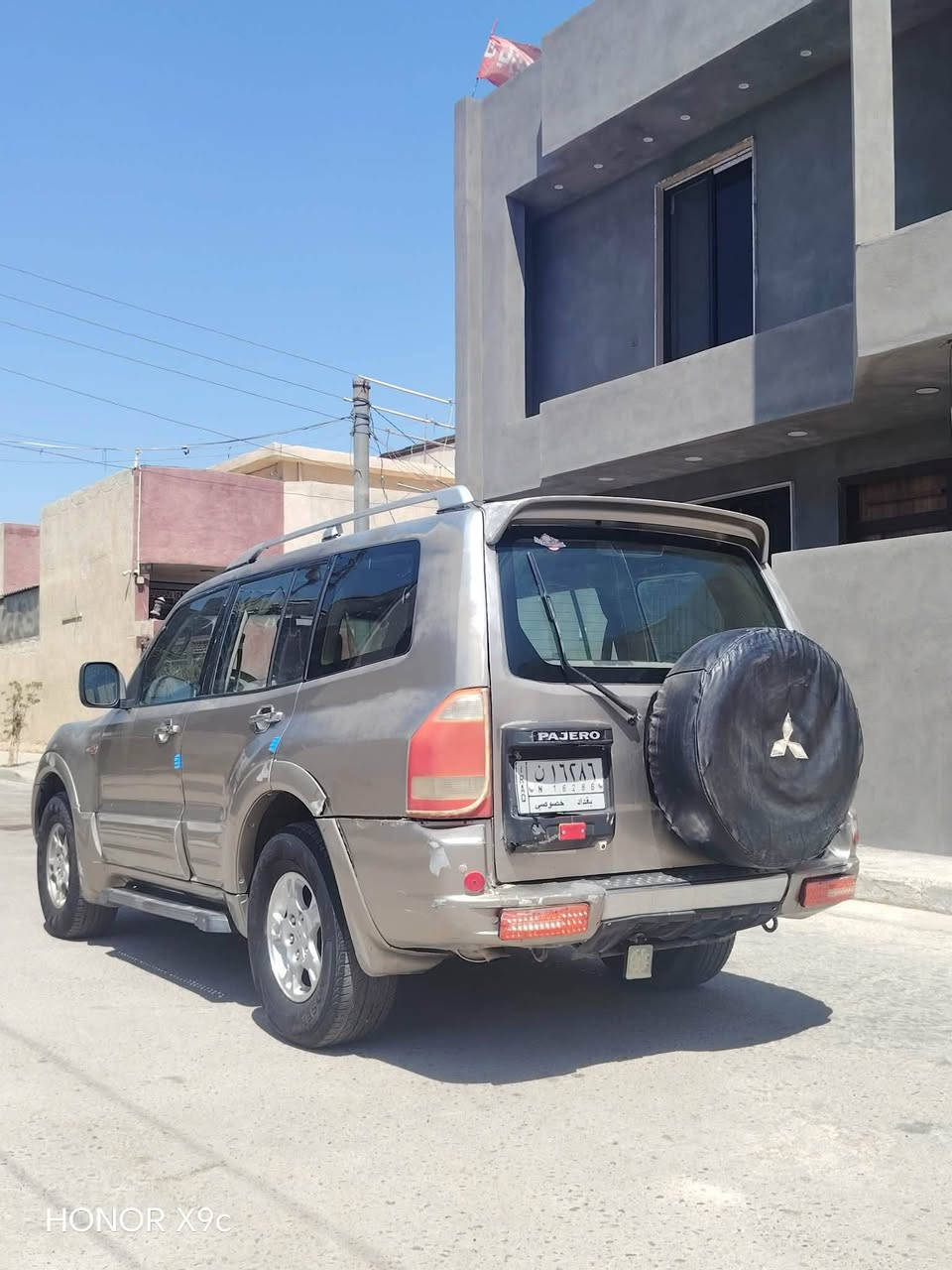 سلام عليكم للبيع باجيرو موديل 2002 رقم بغداد بسمي سياره صبغ حزام بيه جراد كير مكينه صدر تبريد مكفولات تخم تاير مكينه ٣٠٠٠ ٦ سلندر ٧ راكب تبريد ٣ قطع  سياره جاهزه سعره ٦٥ بيه مجاا قليل مكاني بغداد محموديه رقم ***********

