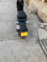 شحن • بطاريات ٣دبل • لون زيتوني