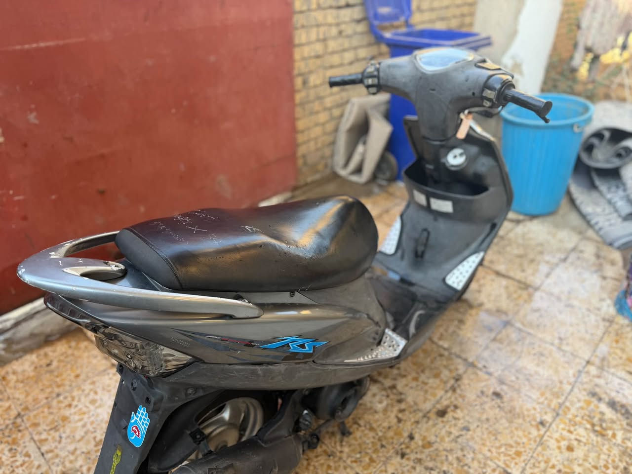 سلام عليكم دراجه جديده بعدها ونضيفه وكله بلاد وما مبدل بيها ايشي ولا يوم مصلحه دراجه جبتها من نجف من سيد وسام مستعجل على بيعتها للستفسار ***********
