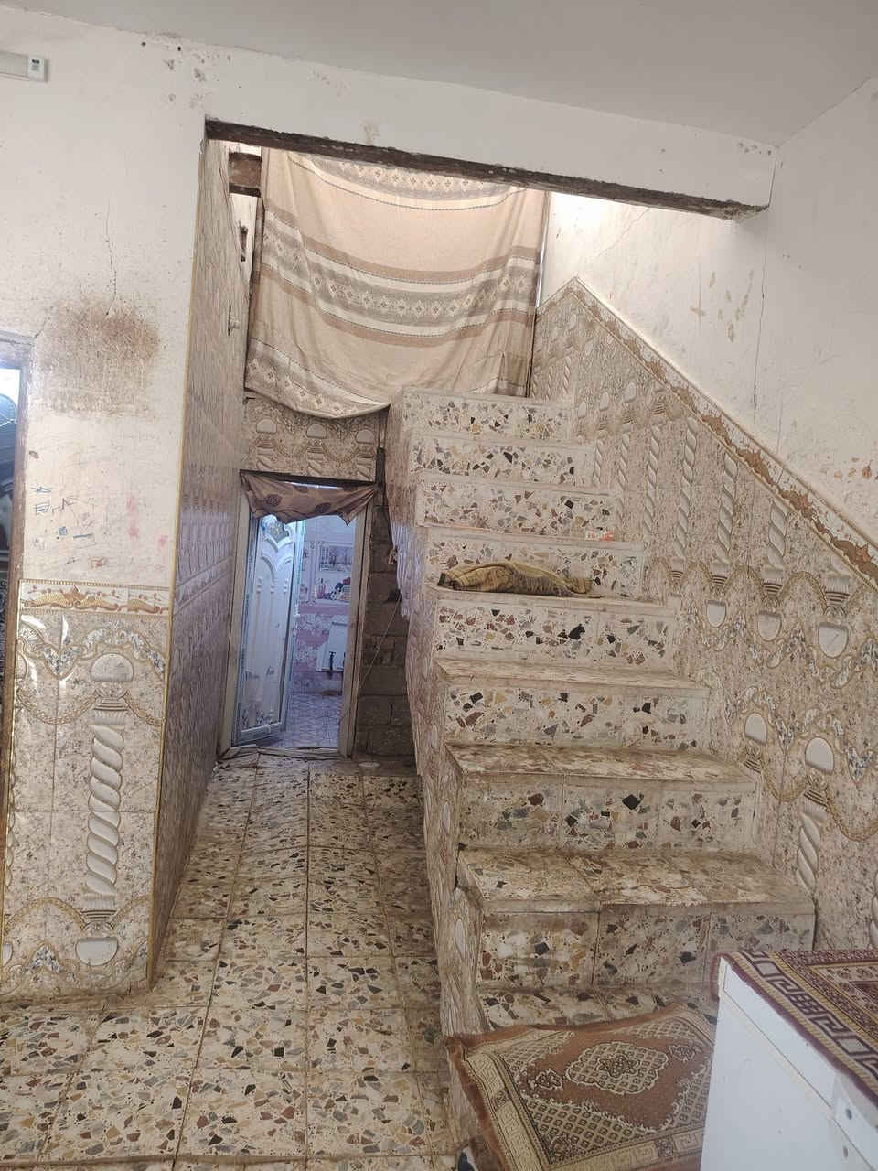 بيت ركن للبيع طابو زراعي .   مساحة 170 متر  مكانه.  17.تموز.  حي. الصدر. الثالث يم مجمع. كنوز الشرق.   قرب.  مولدة.  سعد.     السعر. 18 وبي. مجال. لاتصال ع. هذا. الرقم.  ***********

نص مكتوب في الصور:
- HONOR X9b 108MP Ultra-Sensing Camera ١٤:٣٨ ٢٤/٠٥/٢٠٢٦
- HONOR X9b 108MP Ultra-Sensing Camera ١٤:٢٩ ٢٤/٠٥/٢٠٢٦