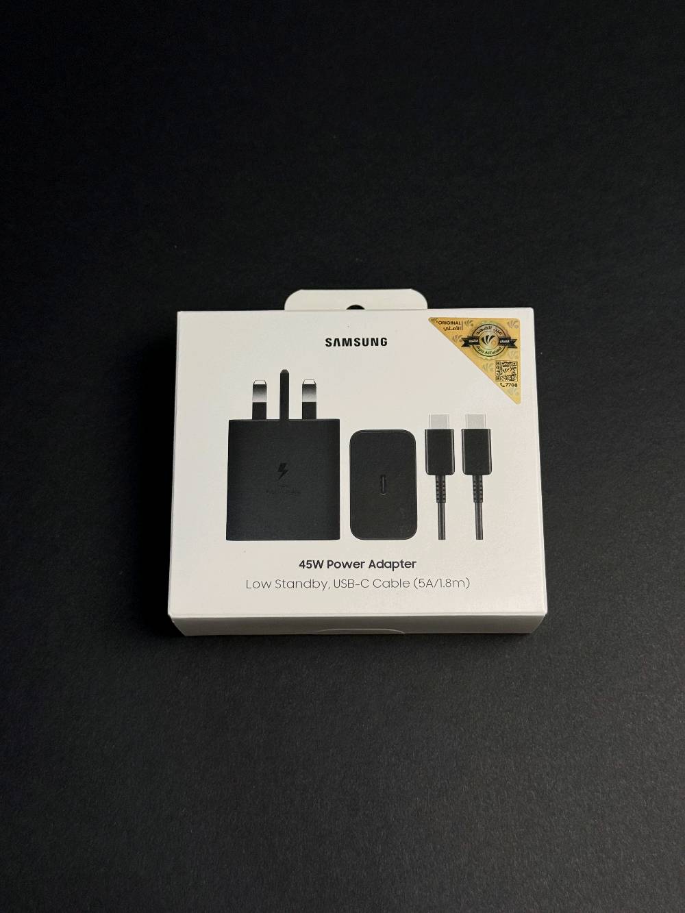 شاحن سامسونك اصلي PD T4511 بقوة 45 واط مع كابل USB-c إلى USB-C بقوة 5 أمبير
انقطاع الطاقة مع الطاقة الاحتياطية: يتميز محول الطاقة بقدرة 45 واط باستهلاك منخفض للطاقة في وضع الاستعداد ، أقل من 5 ميجاواط ، مما يقلل من طاقة الاستعداد غير الضرورية. تساعد تقنية Smart IC على تقليل استهلاك الطاقة أثناء وضع الاستعداد.
يظهر محول طاقة أسود على جانب المنفذ لأعلى مع النص الذي يقرأ "5 ميجاواط". 
استهلاك منخفض للطاقة في وضع الاستعداد ، مما يضمن بقاء الاستهلاك أقل من 5 ميجاواط عندما لا يكون قيد الاستخدام النشط.
توافق متعدد الاستخدامات تم تصميم هذا المحول للعمل بسلاسة مع الأجهزة التي تدعم USB-C ، وهو الحل الشامل الخاص بك.
اشحن جهازك اللوحي أو هاتفك الذكي أو أي أداة مزودة بمنفذ USB-C بسرعة - استمتع بسرعات شحن مثالية
يتم عرض عرض علوي لأجهزة Samsung Galaxy المختلفة مع محول طاقة أسود موجود في المنتصف. إلى اليسار ، يظهر أيضا Galaxy Book3 ، على اليمين Galaxy Buds2 Pro باللون الأبيض ، و Galaxy Tab S9 و Galaxy S24 Ultra.
السعر /34الف
للطلب او استفسار عبر خاص او انستا Turab_Store او رقم ‎***********
توجد خدمة توصيل لجميع المحافظات 5,000