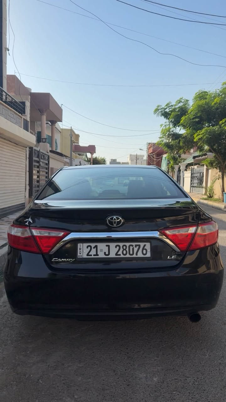 تويوتا كامري موديل  le2016
لون اسود رقم سليمانيه 
سنويه ب اسمي شرط تحويل
السيارة بيها بطاقة بانزين 
ضررها بيها خمس قطع 
بخ بدون اي دواخل محرك. كير شرط 
السعر 120 و بي مجال بسيط
رقم ***********
