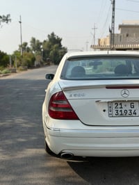 مرسيدس E500 AMG • V8 5.0 • رقم شمالي