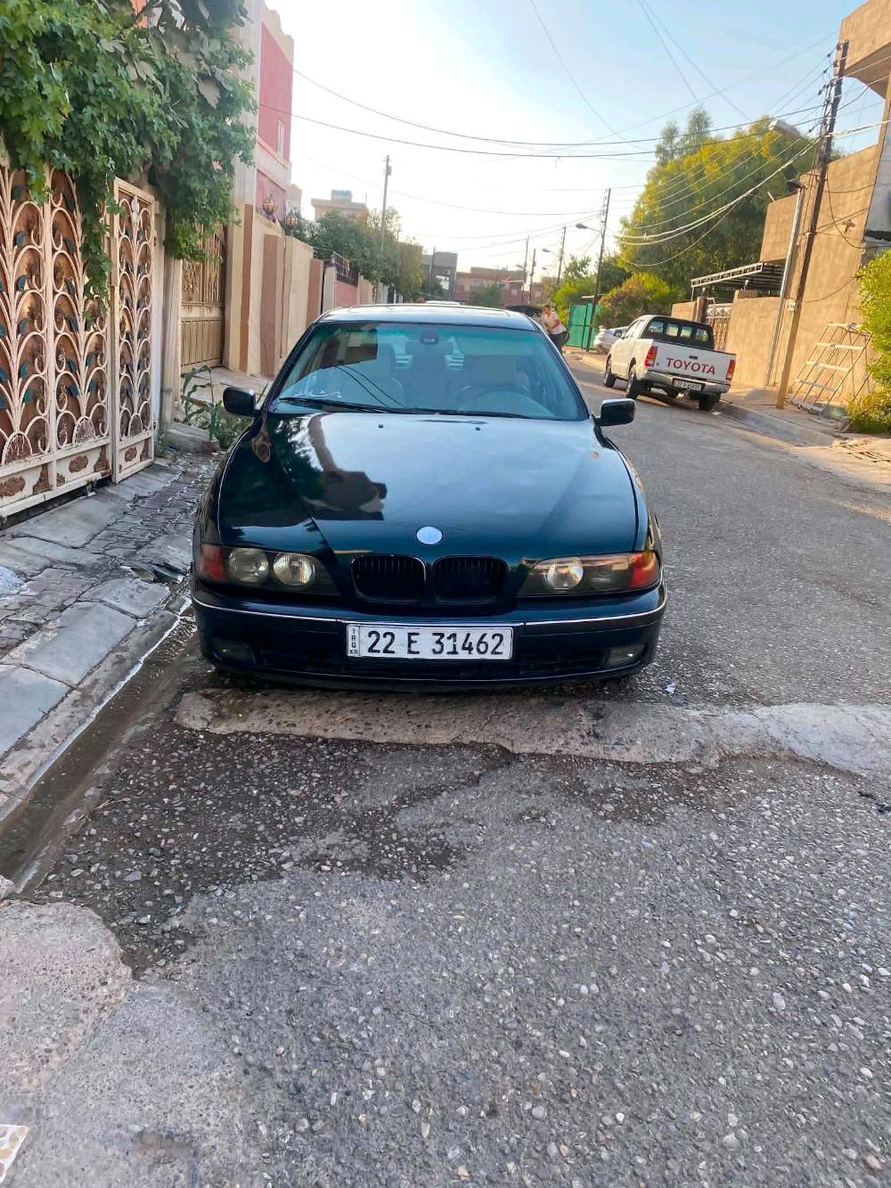 سياره بي ام صقر موديل 1996 صبغ عام فقط بي تكمه من جهة السايق معجون 
سياره فول مواصفات كشنات كهربائيه بنروسلايت شغال تبريد ثلج حجم 528 سعره 85بي مجال الكير بشرط محرك اوربي قبل سبوع شادله صفر سياره تحويل شرط باسمي تخم امامي خلفي كله جديد ايطارات جديده ويل m راديتر جديد اليوم شادله