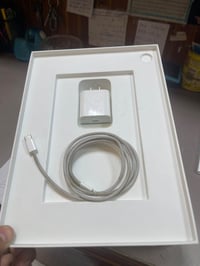 ايباد ابل a16  للبيع ذاكره 128 بطاريه 94‎%‎ جهاز نظيف  كامل ملحقاته  س...