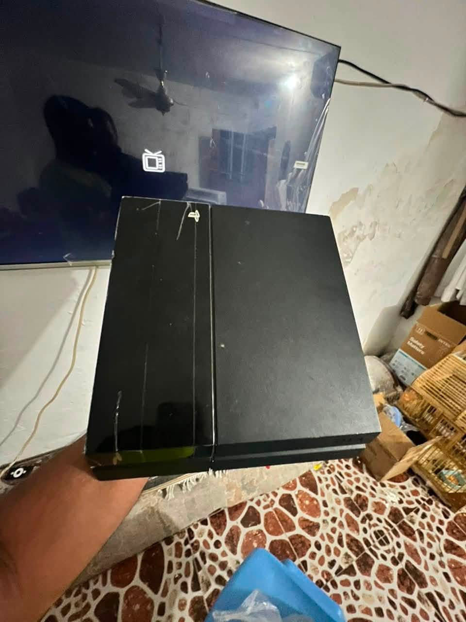 السلام عليكم بلي 4 فات نضيف لك ستيكر هارد 500 نظام 12.52 مهكر مع يدات ثنين وحده اصليه  مكاني بغداد مدينه الصدر قطاع 56  سعره 250 وبي مجال رقم ***********
